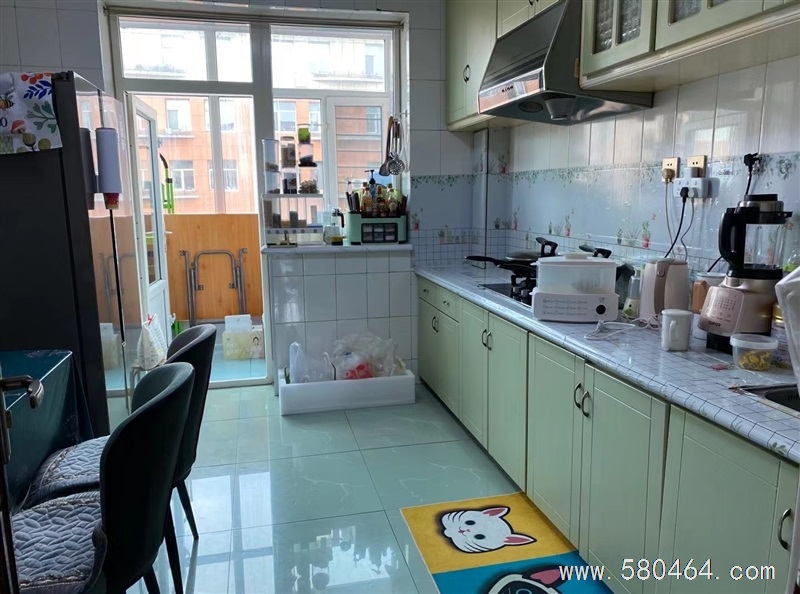 万宝5楼101平精装修