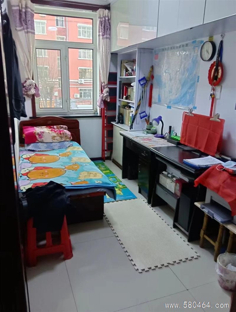 卖楼,房屋位于桃山区银泉小区13号楼