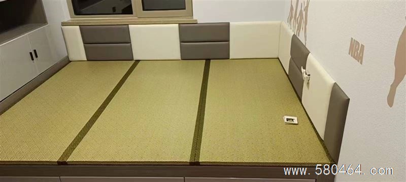 维修门窗透风漏水一定做金钢网纱窗,纱门一软包