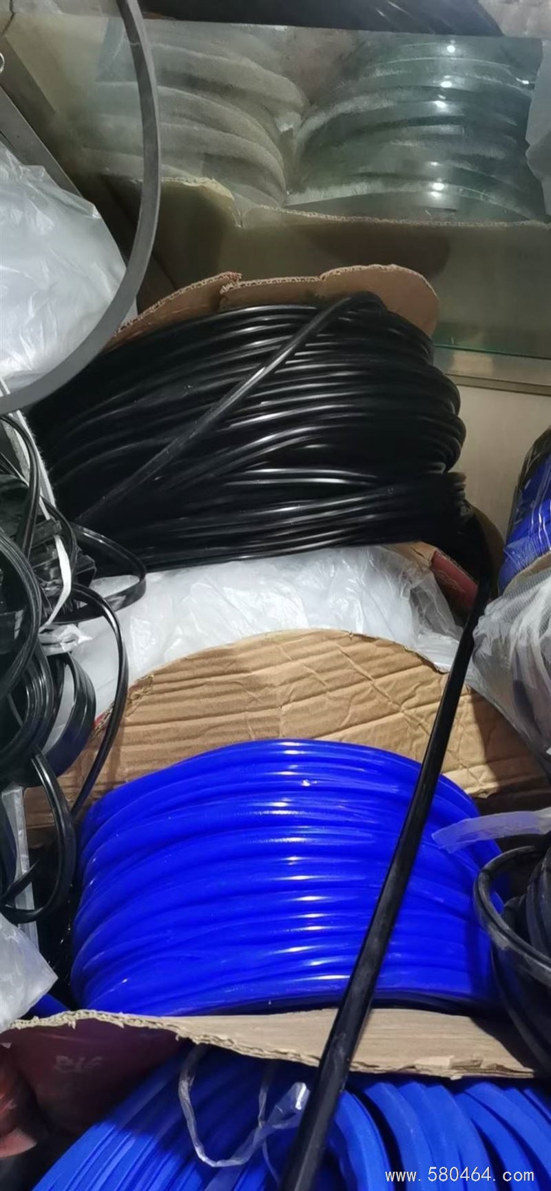 专业维修门窗透风漏雨~软包防盗门,床头,定纱窗